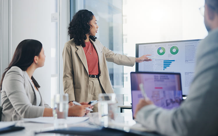 Who Will Own Customer Experience in E-commerce in 2025?