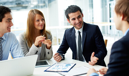 the-power-of-domino-four-ways-your-business-can-gain-a-competitive-edge